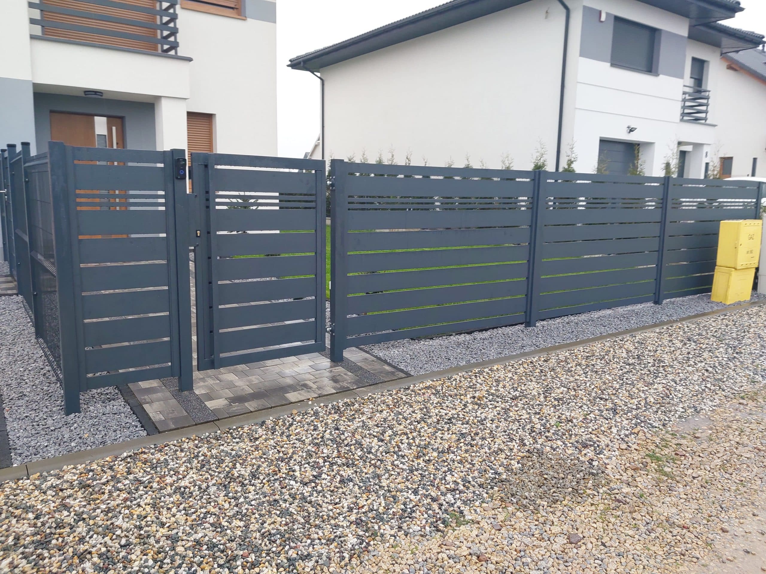 Realizacja ogrodzenia aluminiowego z furtką śląsk