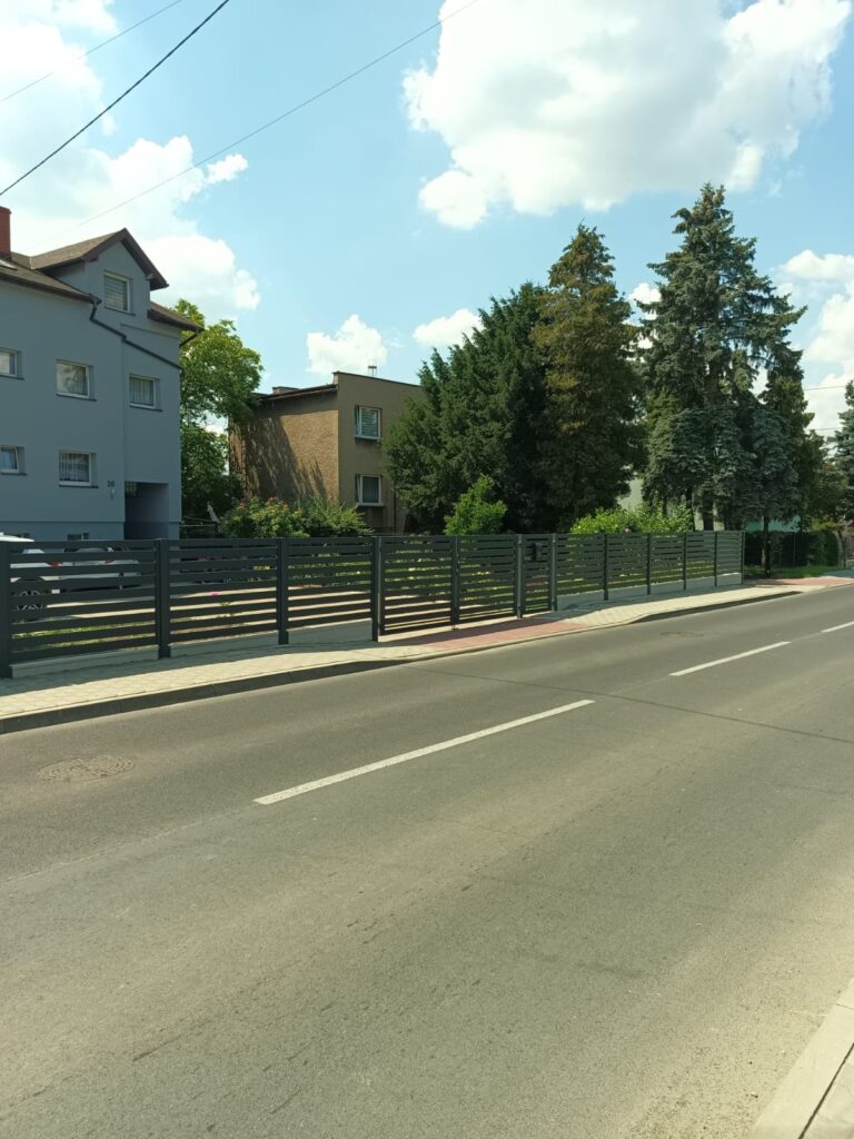 ogrodzenie alumniowe z ulicy śląsk qubefence